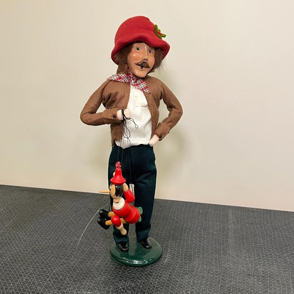 Byers Choice Caroler Man Puppeteer, Holding Puppet Pinocchio, Marionette